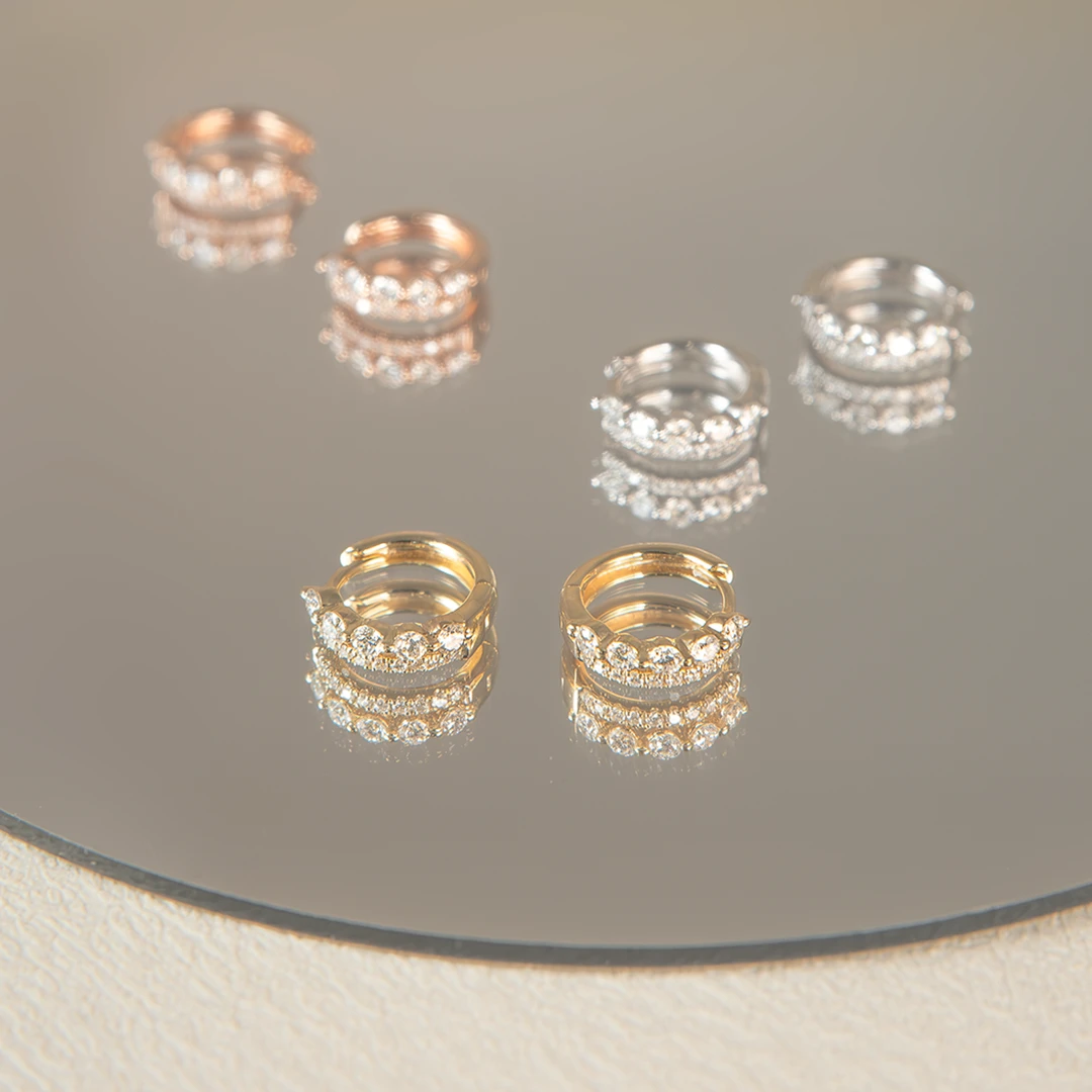 Chic two-row diamond hoops 7mm